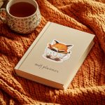 naklejka lis w filizance na okladce planera