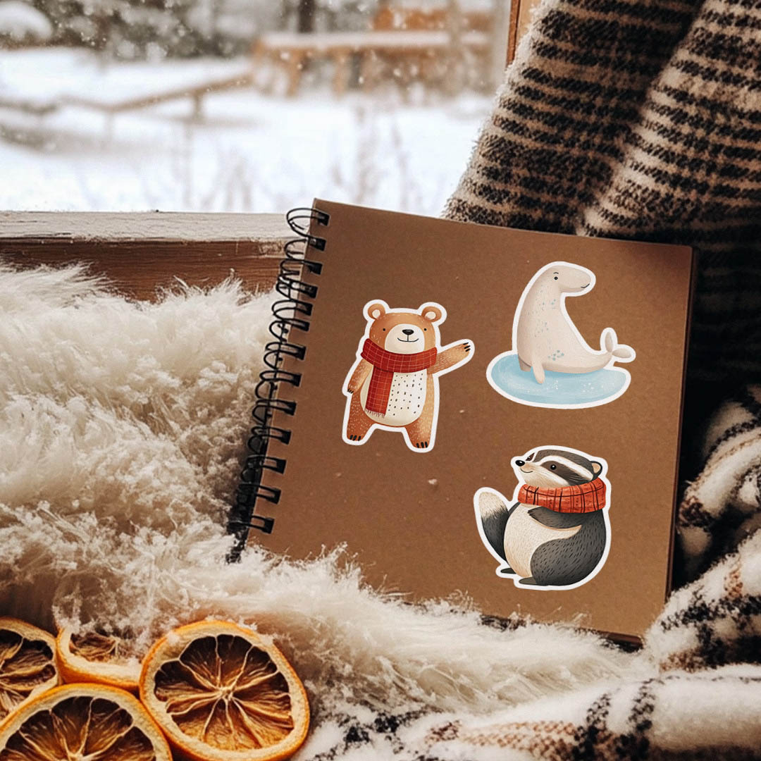 naklejki z zimowymi zwierzetami, miś, szop pracz i foka