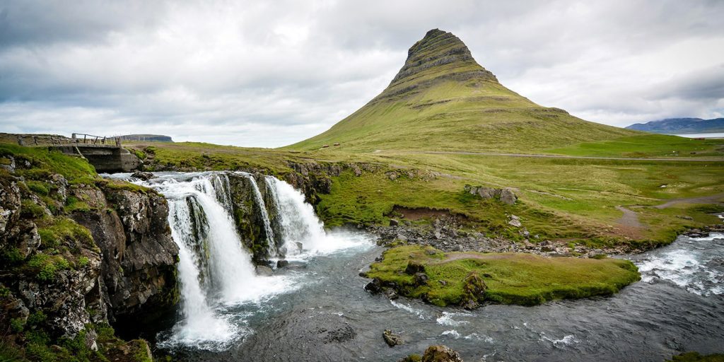 Góra Kirkjufell na Islandii