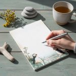 Czysty notatnik z wyrywanymi kartkami