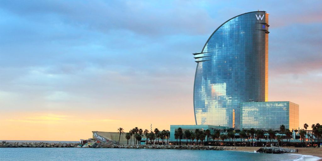 Weekend w Barcelonie – plaża Barceloneta i widok na morze