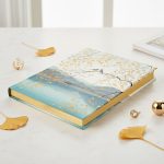 Golden Ginkgo Journal idealny na wyjątkowy prezent od Mikami Journals